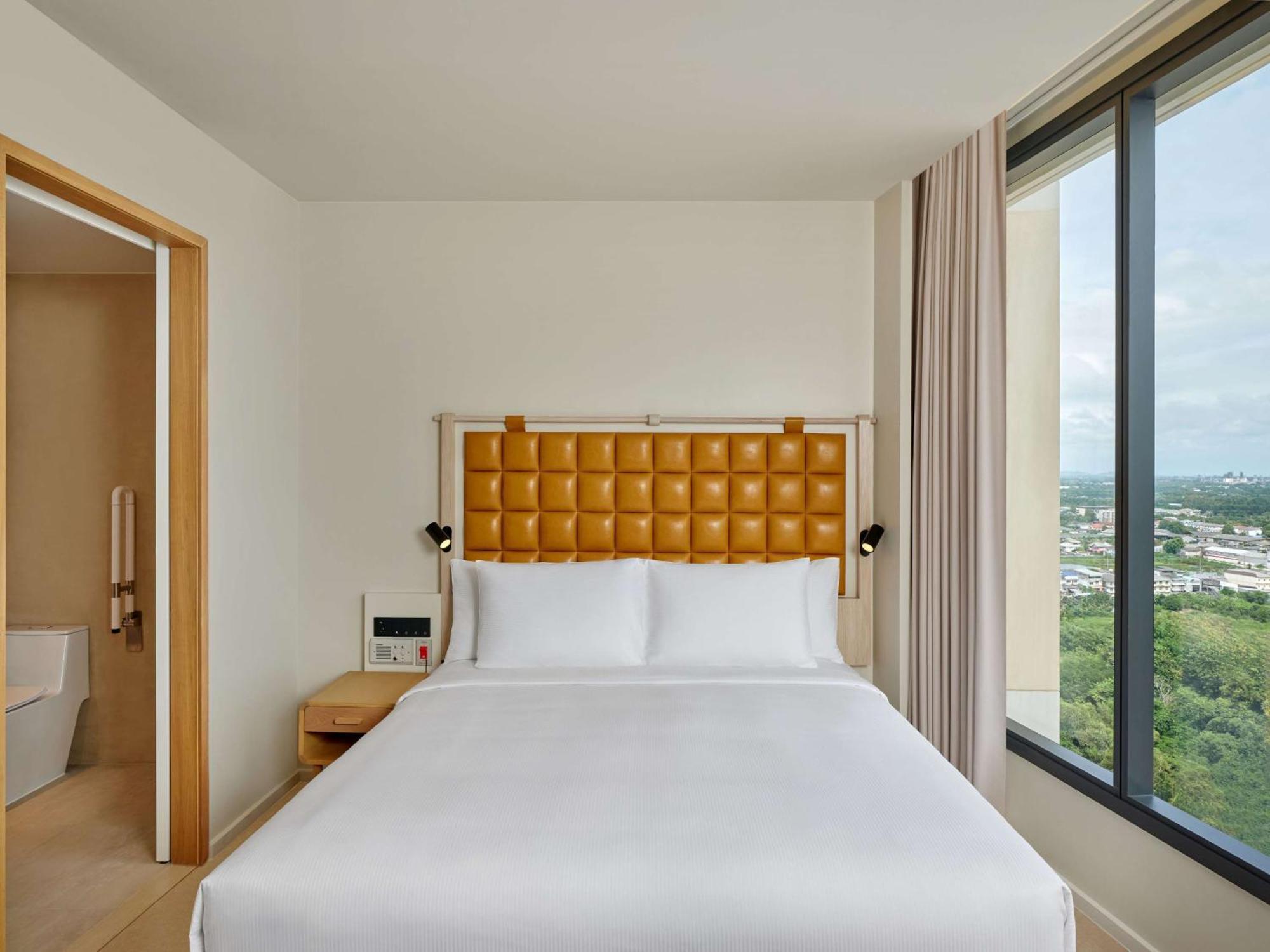 Hilton Garden Inn ラヨーン エクステリア 写真